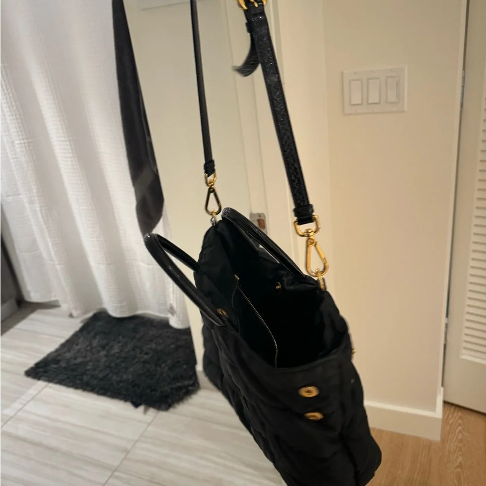 Prada handbag - Picture 6 of 9